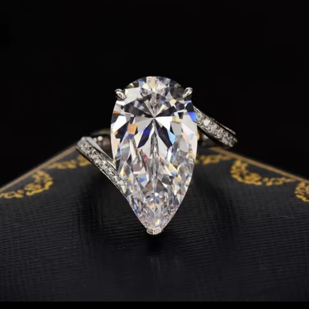 Classic Pear-Cut Silver-tone Pavé Ring with Clear Moissanite Stone